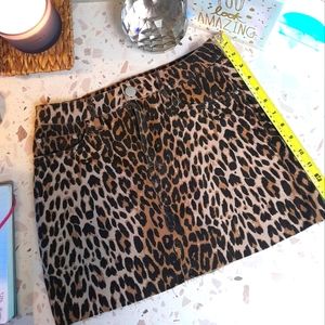 Animal print fabric skirt, size M, Never Worn